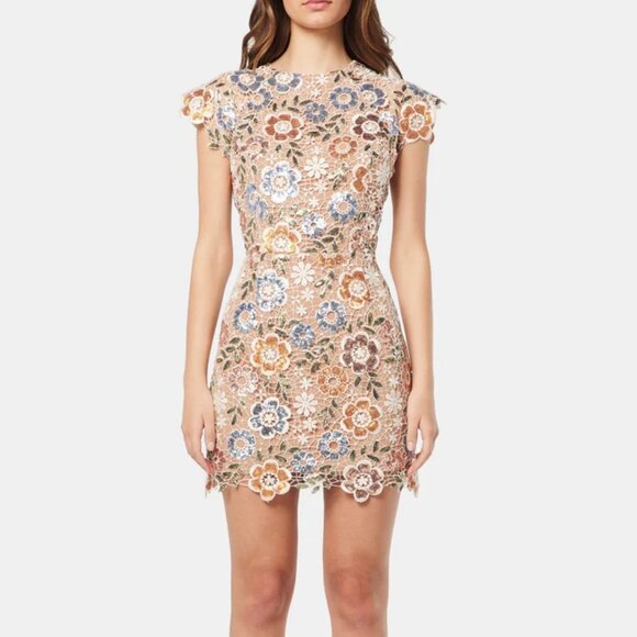 Elliatt Dresses & Skirts - Elliatt  Geode Dress Perfect for Holiday Party